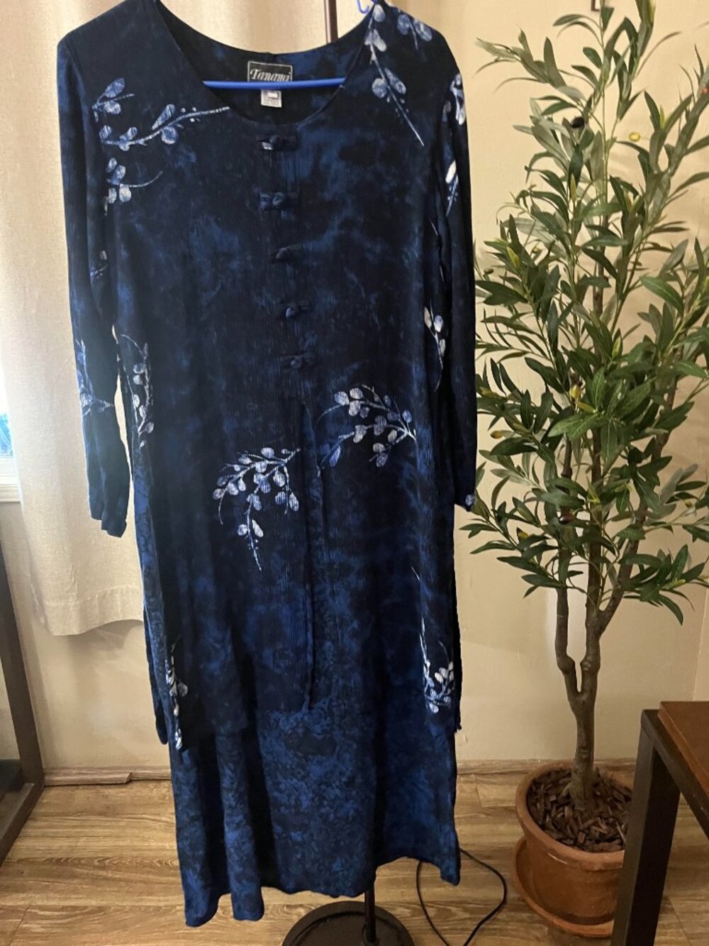 Tanami Beautiful Maxi Dress Size Small